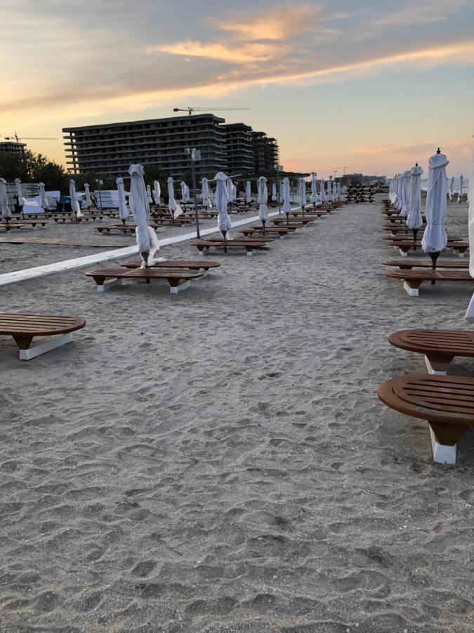Lotus Northsea Apartment Mamaia Exterior foto